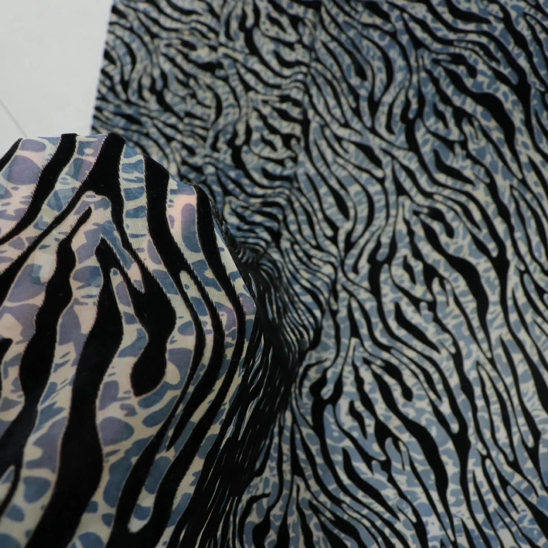 

Woven Brocade Sticky Velvet Printed Burnt out Burnt Velvet Fabric Nightdress Dress Cheongsam Cloth