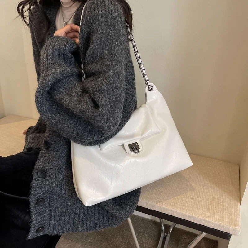 LEFTSIDE PU Leahter Chain Crossbody Bags for Women 2023 Winter Korean Fashion Designer Females Luxury Y2k Shoulder Bag Handbags