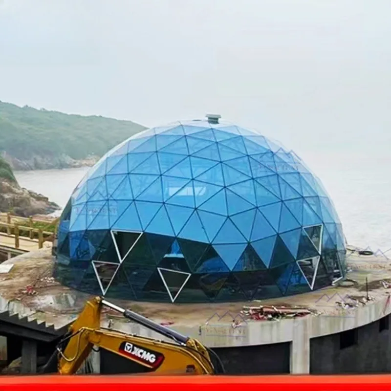 

A 20-meter-diameter Spherical Glass House Building with A Large Dome, An Aluminum Alloy Sphere and Double-layer Glass.