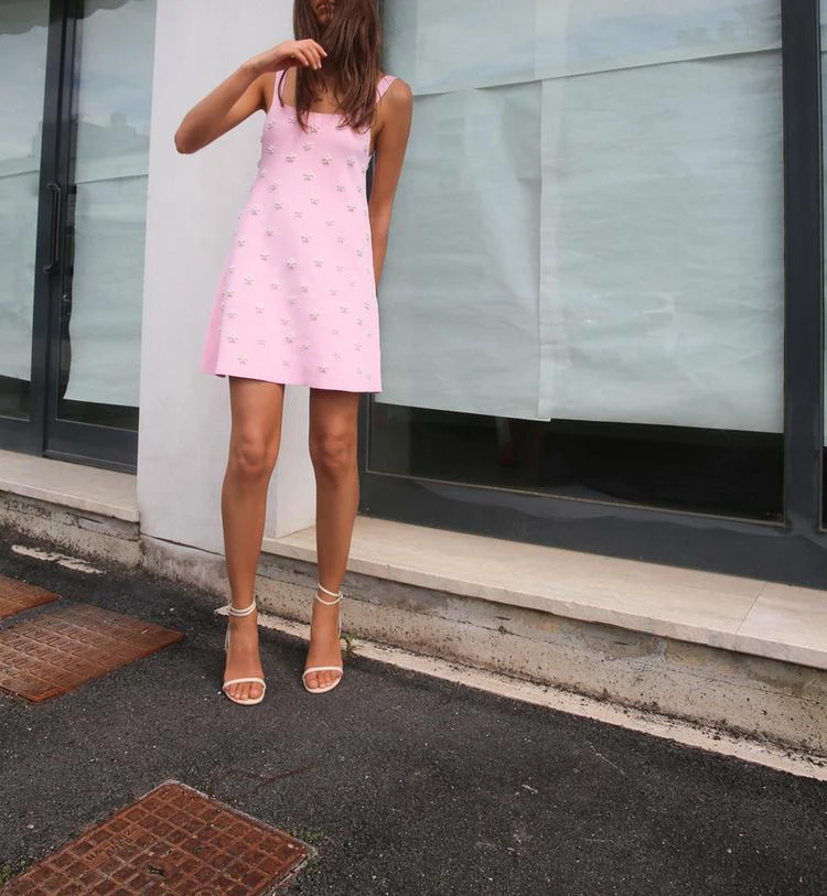 Dolce lavorato a maglia Dr Perla decorata Colletto dritto oulder Strap Faion da donna Nuovo arrivo Stagione estiva Poliestere F...