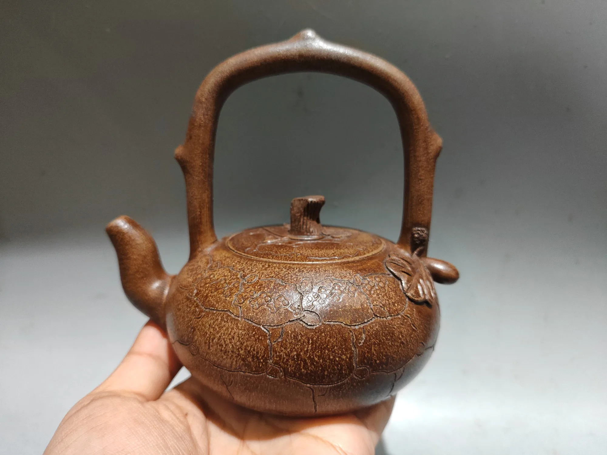 Purple teapot Yixing Purple Clay Teapot Plum Blossom Cover Bark crack pattern  Lifting beam pot Kettle Teapot
