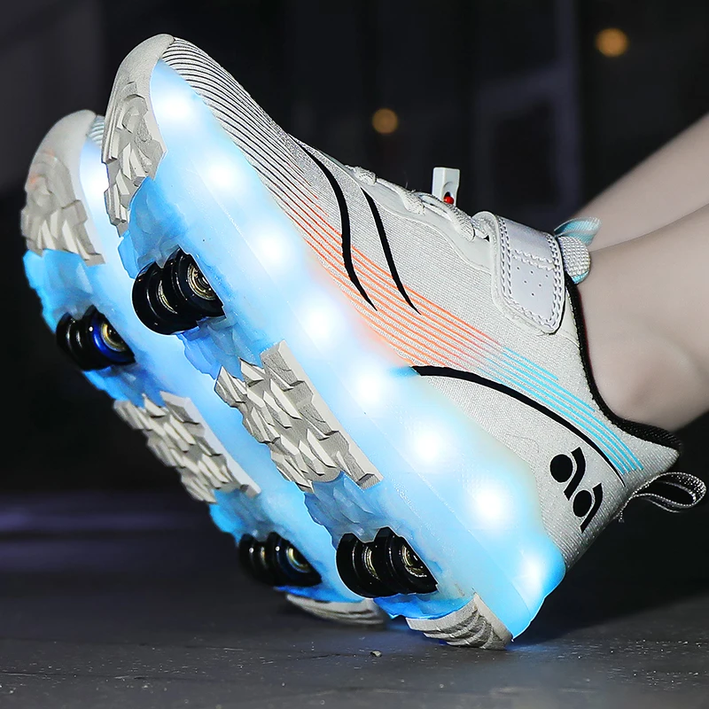 

30/5000 New four-wheel shoelace lamp charging two-wheel shoelace wheel shoe mesh face for boys and girls shoes stability