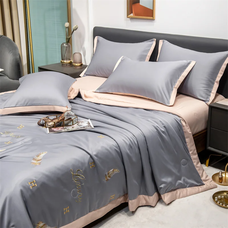 

4pcs Satin Sheets Set Luxury Silky Satin Bedding Set with Deep Pocket, 1 Duvet cover+ 1 Flat Sheet + 2 Pillowcases