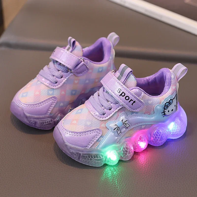 Cute Hello Kitty scarpe Casual per bambina bambini Led Light Sneakers scarpe per bambini scarpe da passeggio per bambini scarpe antiscivolo per