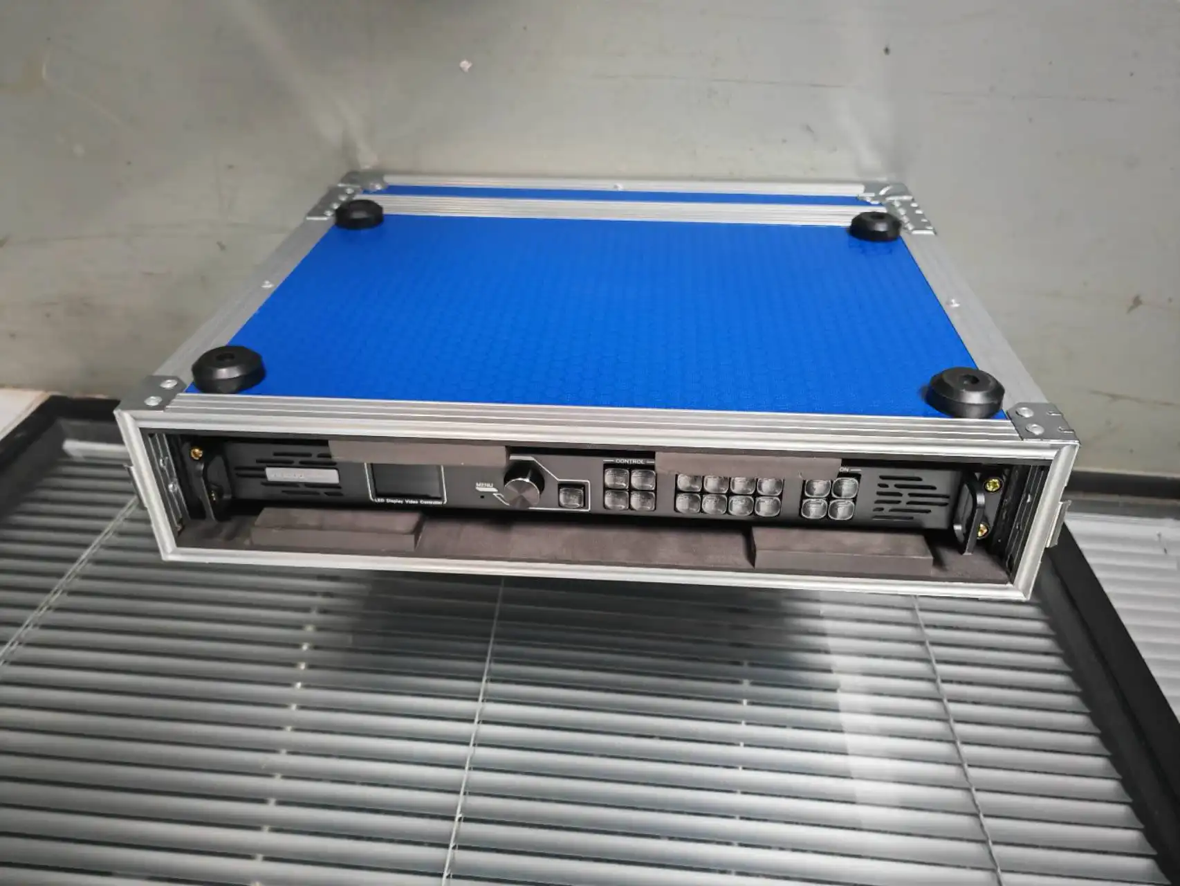 1U Flight case for LED display video processor can support Novastar VX1000 VX600 VX400