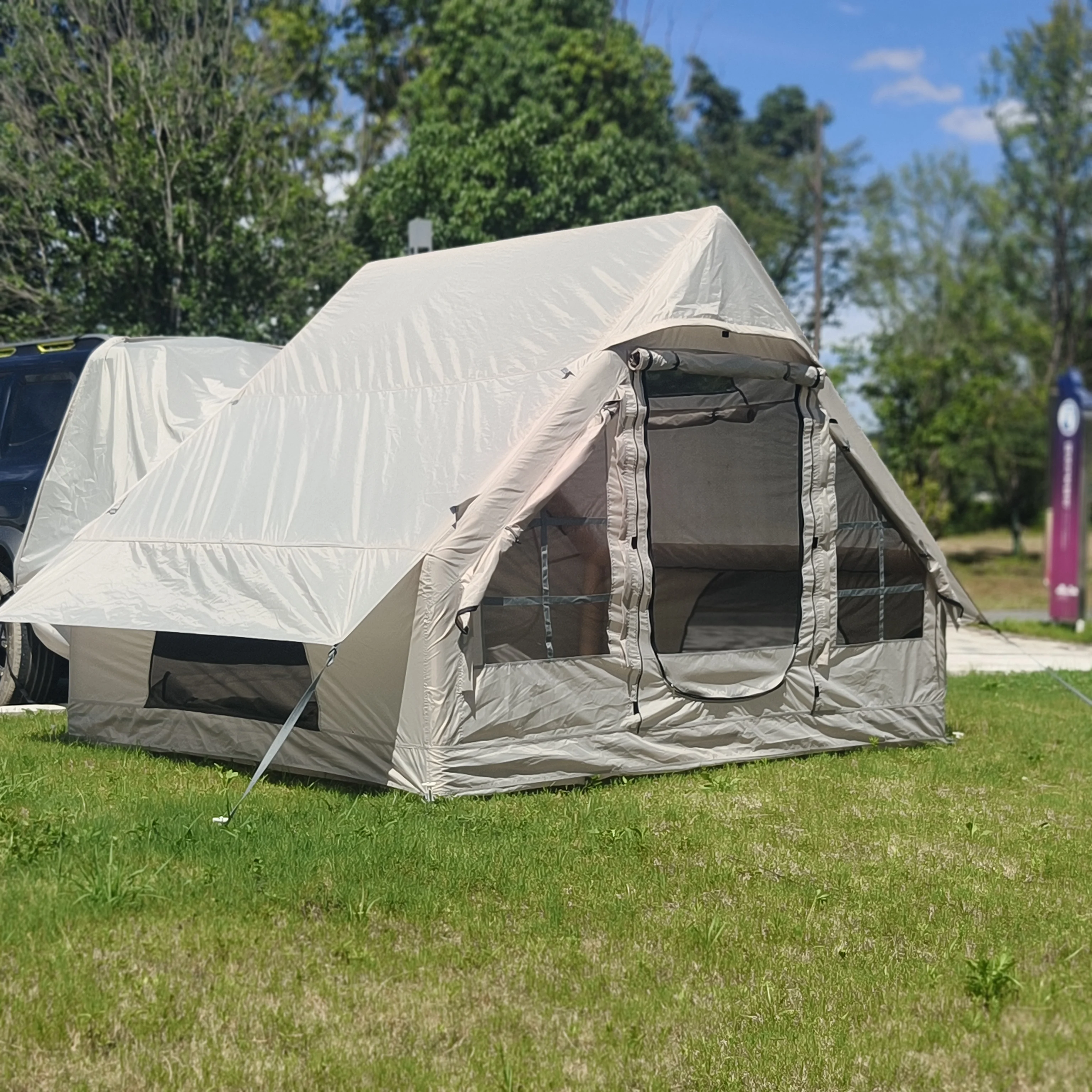 Inflatable Car Tent with Skylight, Blow up Car Rear Tent with Pump, Air Glamping 6.3 Square Meter Inflatable SUV Tailgate Tent 썸네일 4