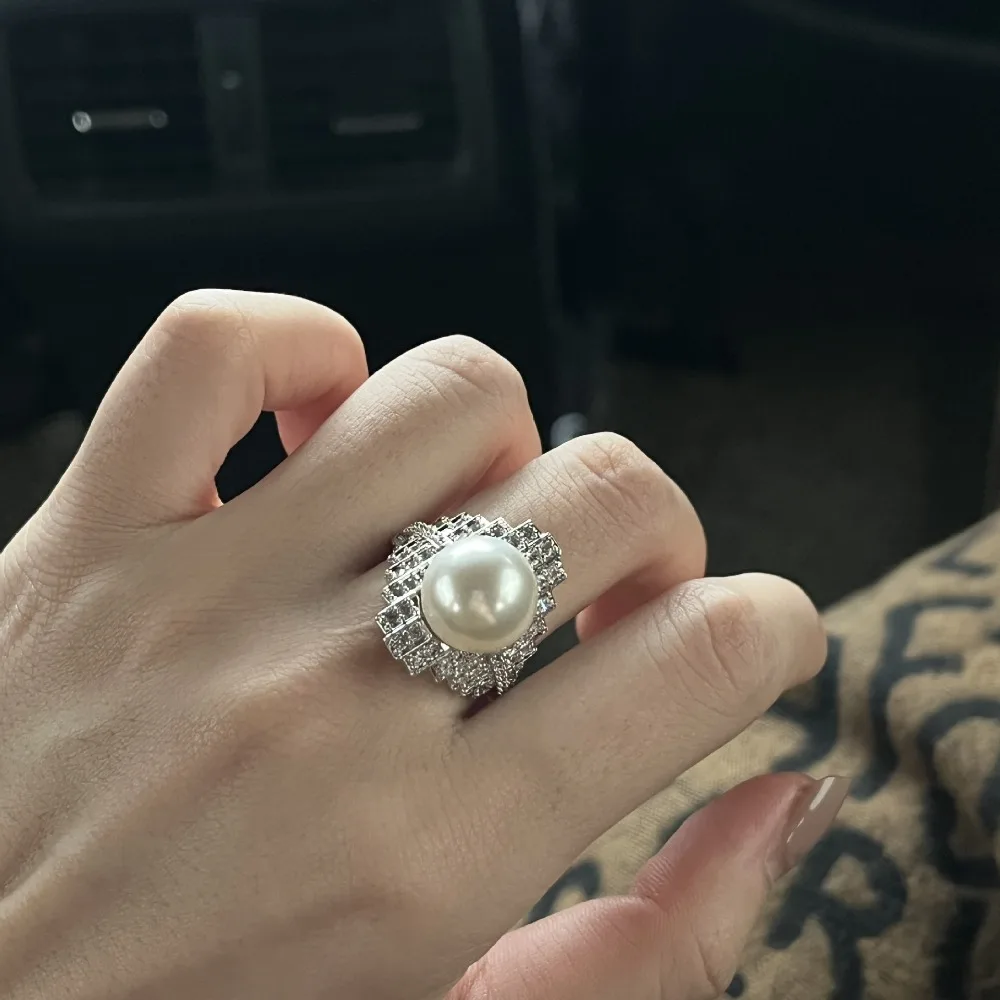Imitation pearl zircon ring, women's 2025 new personalized design, exquisite and gorgeous dance party high-end accessories