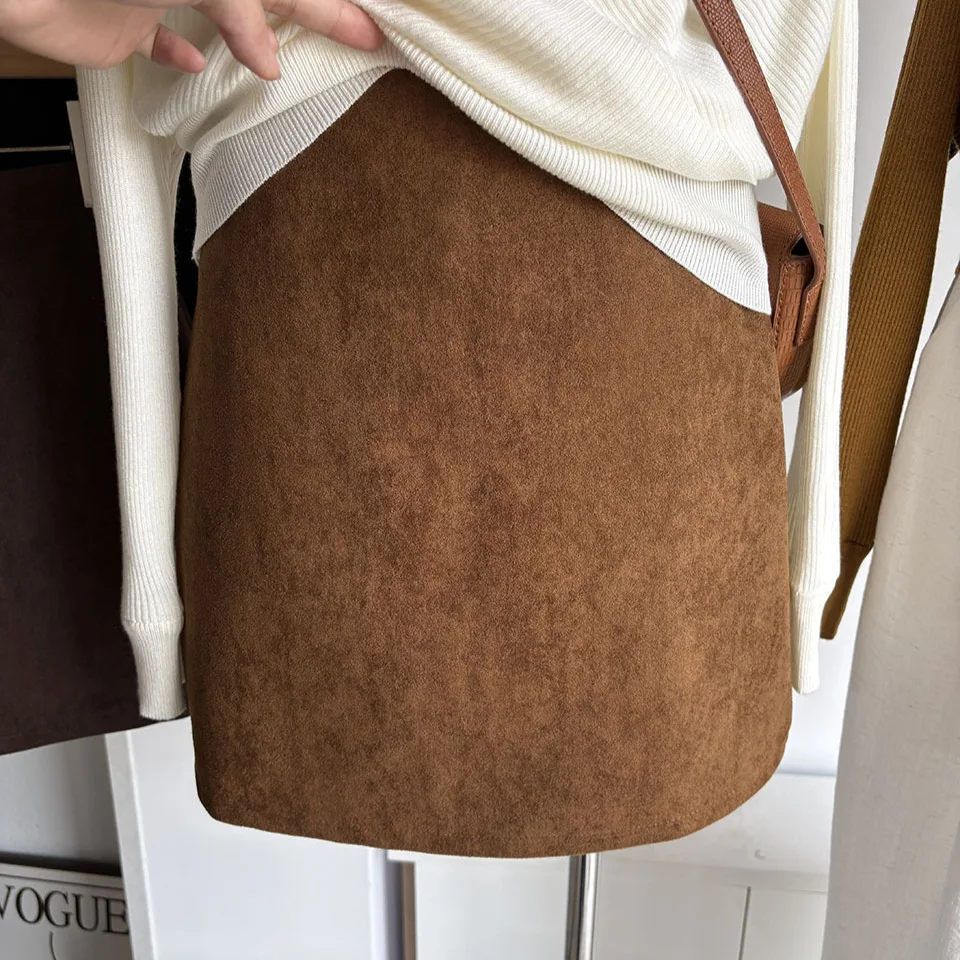 Fall 2026 High Waist A-Line  Skirt Women's Suede Fabric Anti-Light Protection Bodycon Skirt  Style Polyester Fiber