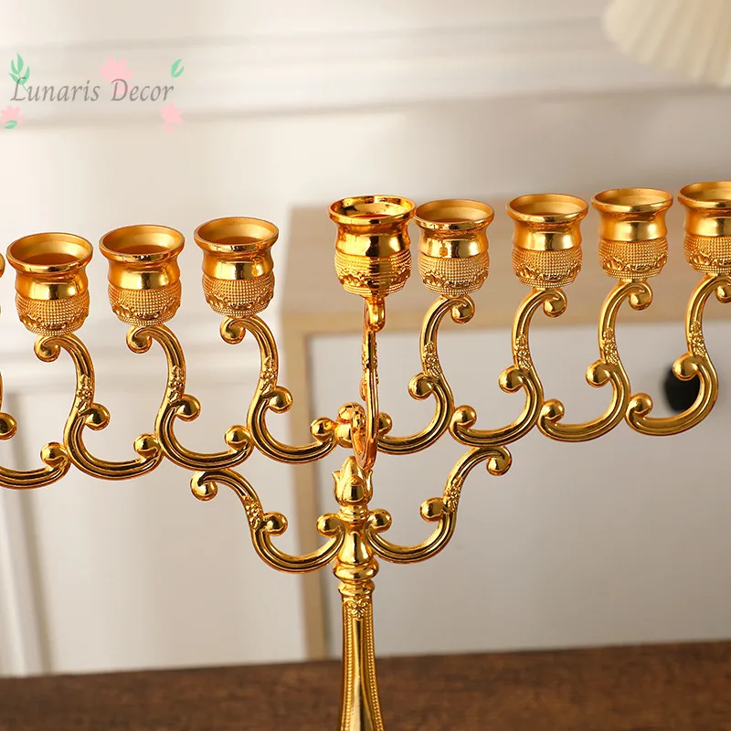 Candle holder Elegant high-end tabletop ornament European candlelight dinner Romantic handicrafts