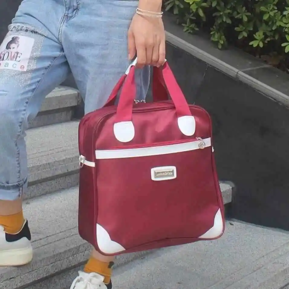 

Легкая вместительная женская дорожная сумка-тоут для хранения одежды, модная большая сумка, трендовая модель