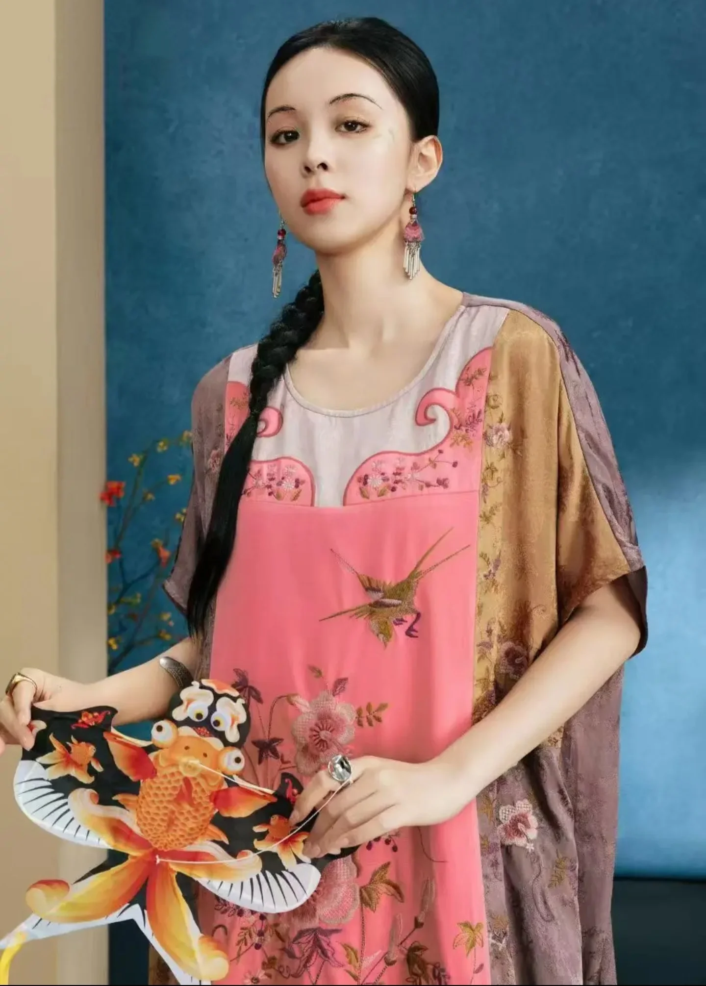 فستان رداء أصلي فاخر أرجواني رايون + رامي مرقع برقبة دائرية فستان صيفي نسائي مطرز على الطراز الصيني ملابس نسائية