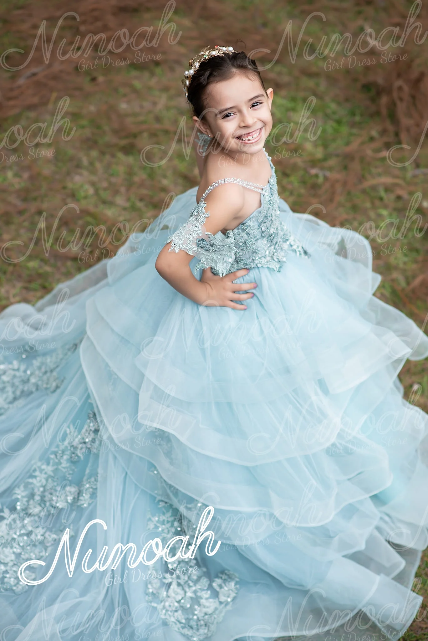 Blaues Blumenmädchenkleid für Hochzeit, Spitzenapplikationen, bodenlang, für Mädchen, Geburtstagsfeier, Rüschen, Erstkommunion-Kleider, individuell gestaltet