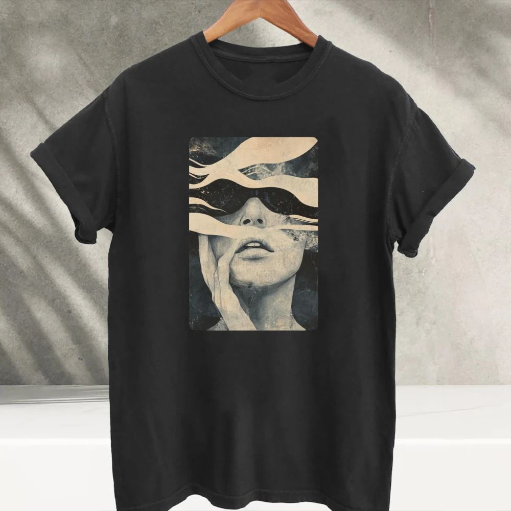 Vintage Surreal Collage Woman Face Graphic T‑Shirt Short Sleeve Tees Retro Abstract Art Distressed Print Soft Cotton Casual Tops