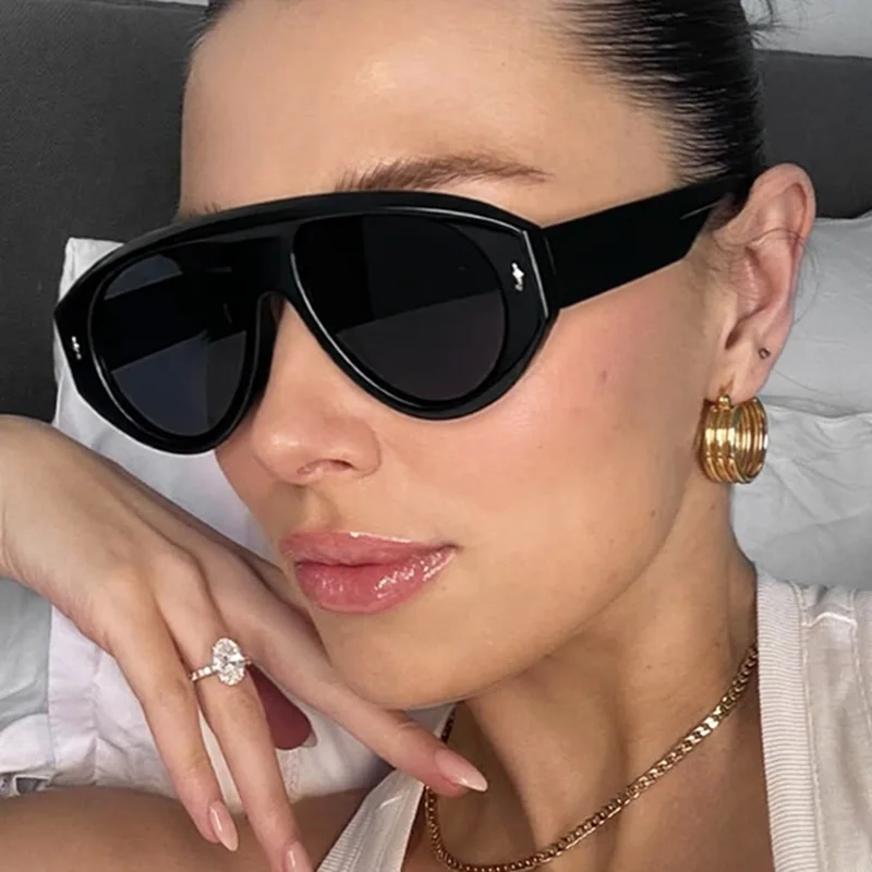 

2026 New Ins Fashion Luxury Pilot Sunglasses Women Retro Brand Design Men Punk Style Outdoor Fishing Driving UV400 Sun Glasses