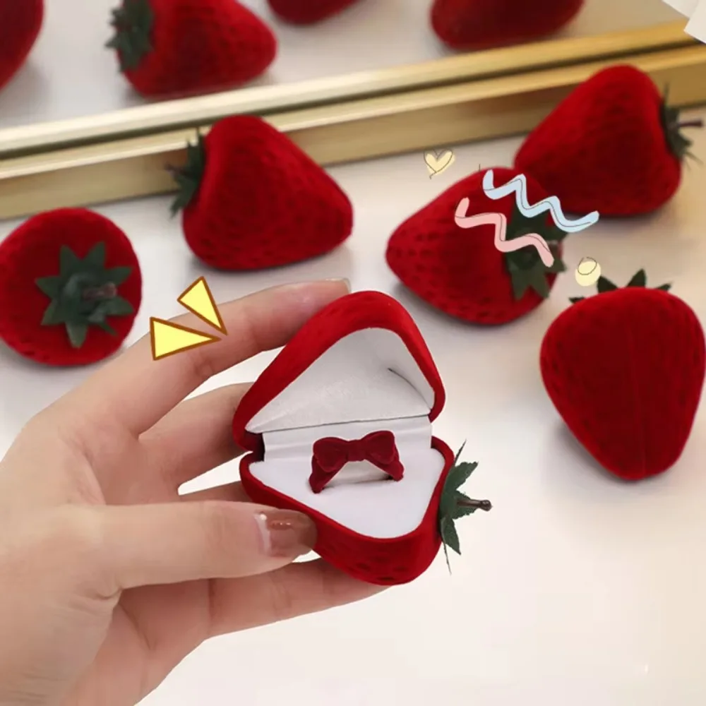 Popular Strawberry Box Cute Jewelry Boxes Ring Flocking Storage Box Fashion Earring Jewelry Box Birthday Gift Jewelry Organizer