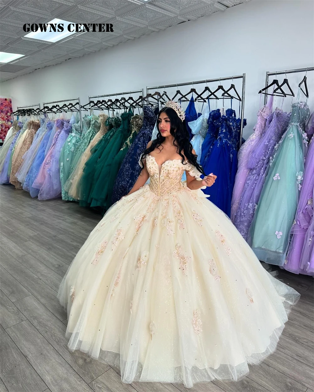 

Light Champagne Off The Shoulder Quinceanera Dresses Beaded Appliques Ball Gown With Bow Birthday Party Dress Mexican Customized
