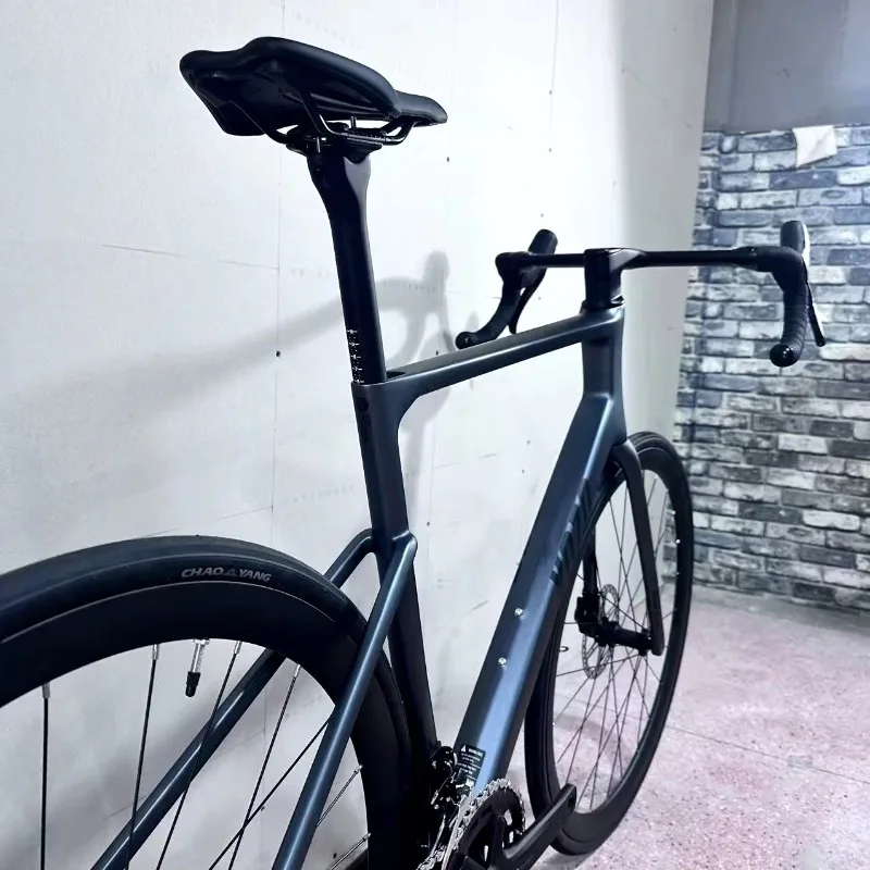 61cm Full Carbon Road Bike 24 Speed Carbon Wheels Integrated Handlebar Disc Brake 386BB Racing Bicycle Men Women Adult Racing view 6