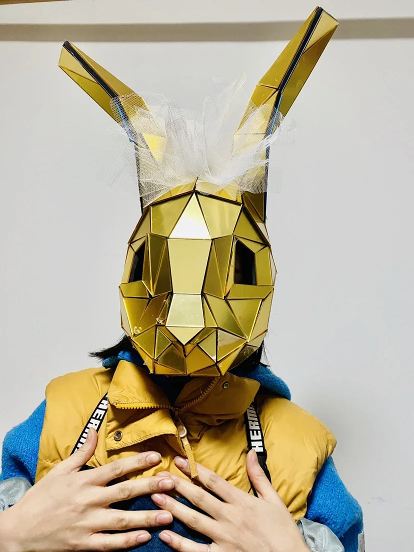 

2021 New Customized Performance Props Wearable Mirror Rabbit Head Cover Mirror Animal Head for Performance