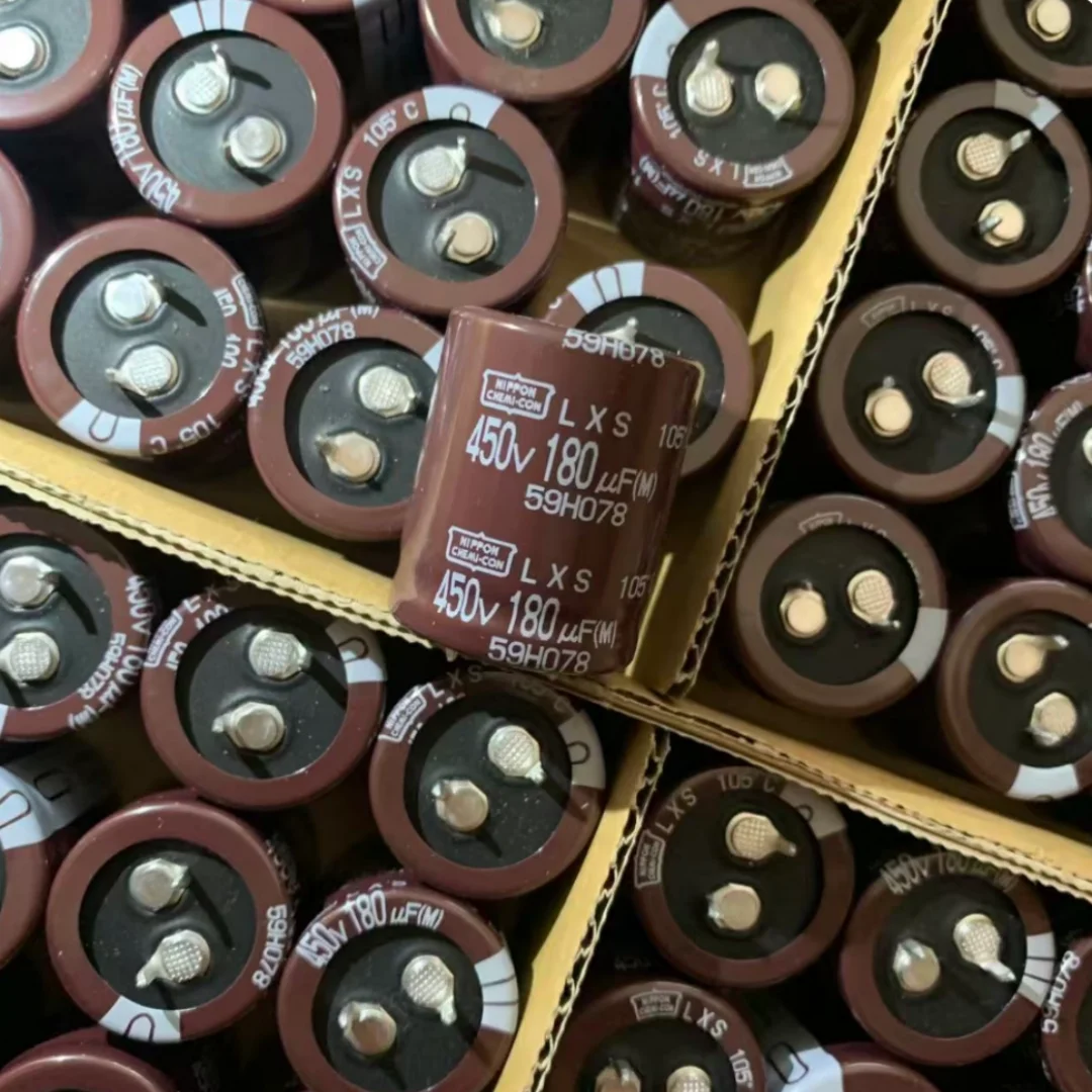 

Конденсатор NCC Black Diamond 180 мкФ 450В, Япония, 25*30 LXS, с увеличенным сроком службы