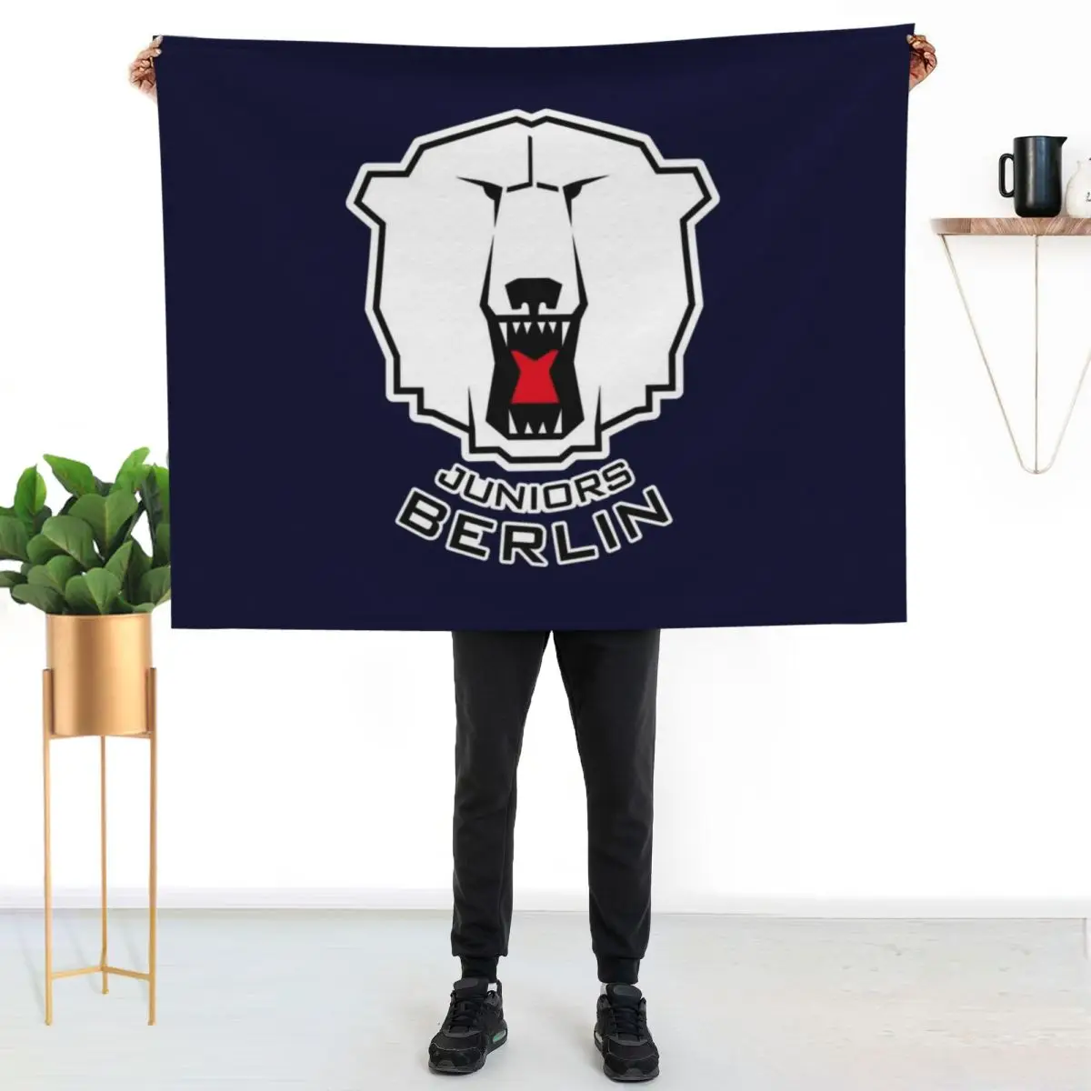 Eisb?ren Juniors Berlin Throw Blanket couch cozy soft plush fuzzy picnic outdoor blanket