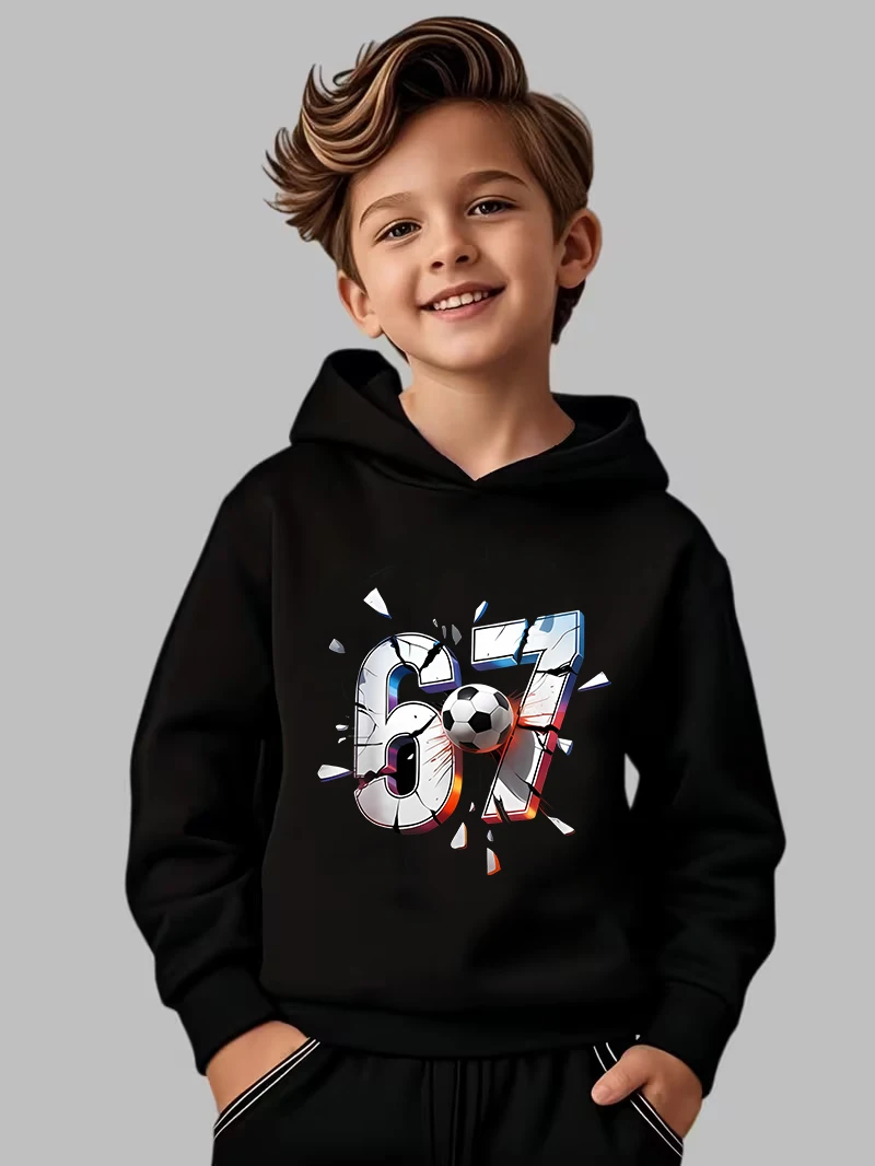 moletom-com-capuz-para-meninos-67-estampa-fragmentada-do-numero-67-jaqueta-preta-estilosa