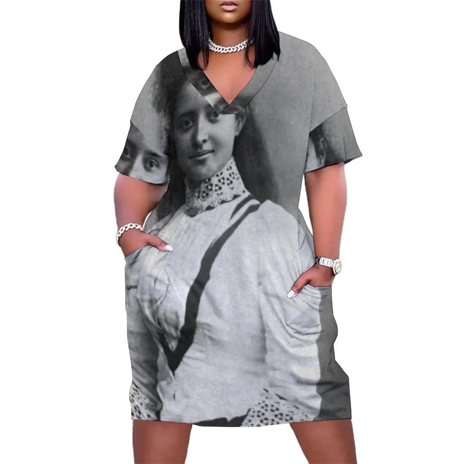 

Princess Kaiulani Princess Ka'iulani at 17 as she attended school in Northamptonshire Loose Pocket Dress beach dresses Beachwear