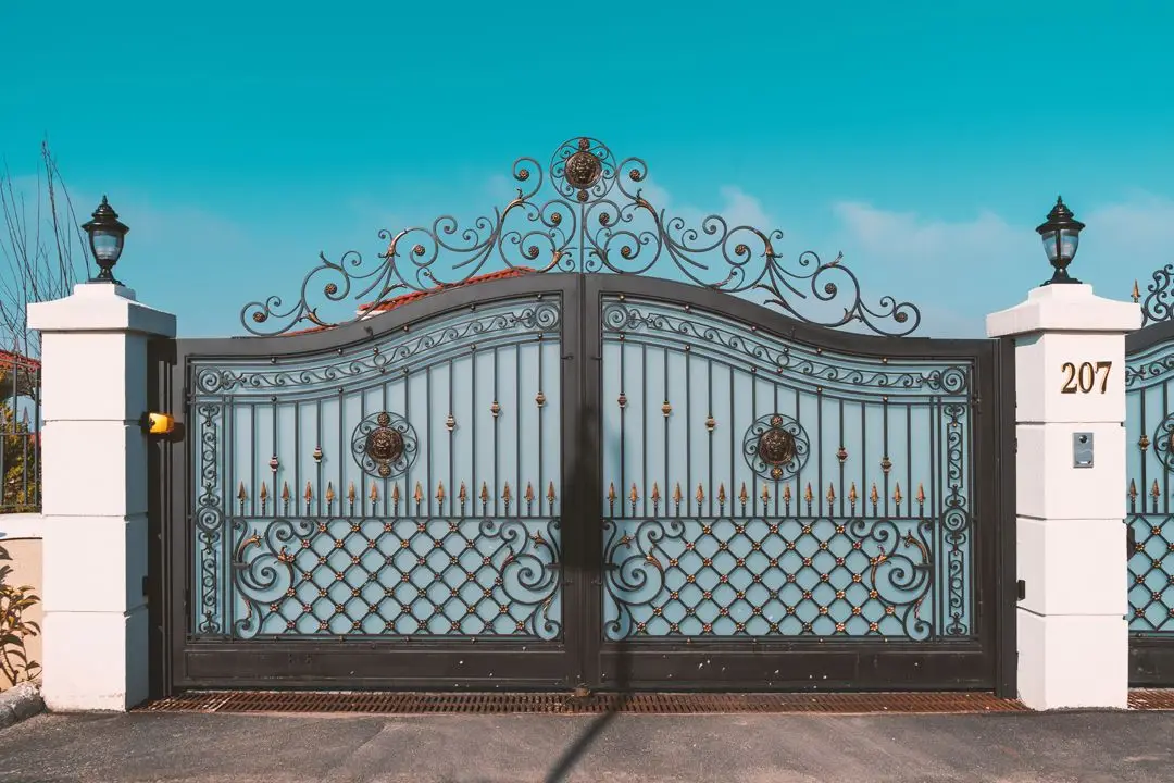 Custom Or Standard New Design Iron Gate Modern Iron Pipe Gate Design Wrought Iron Gate