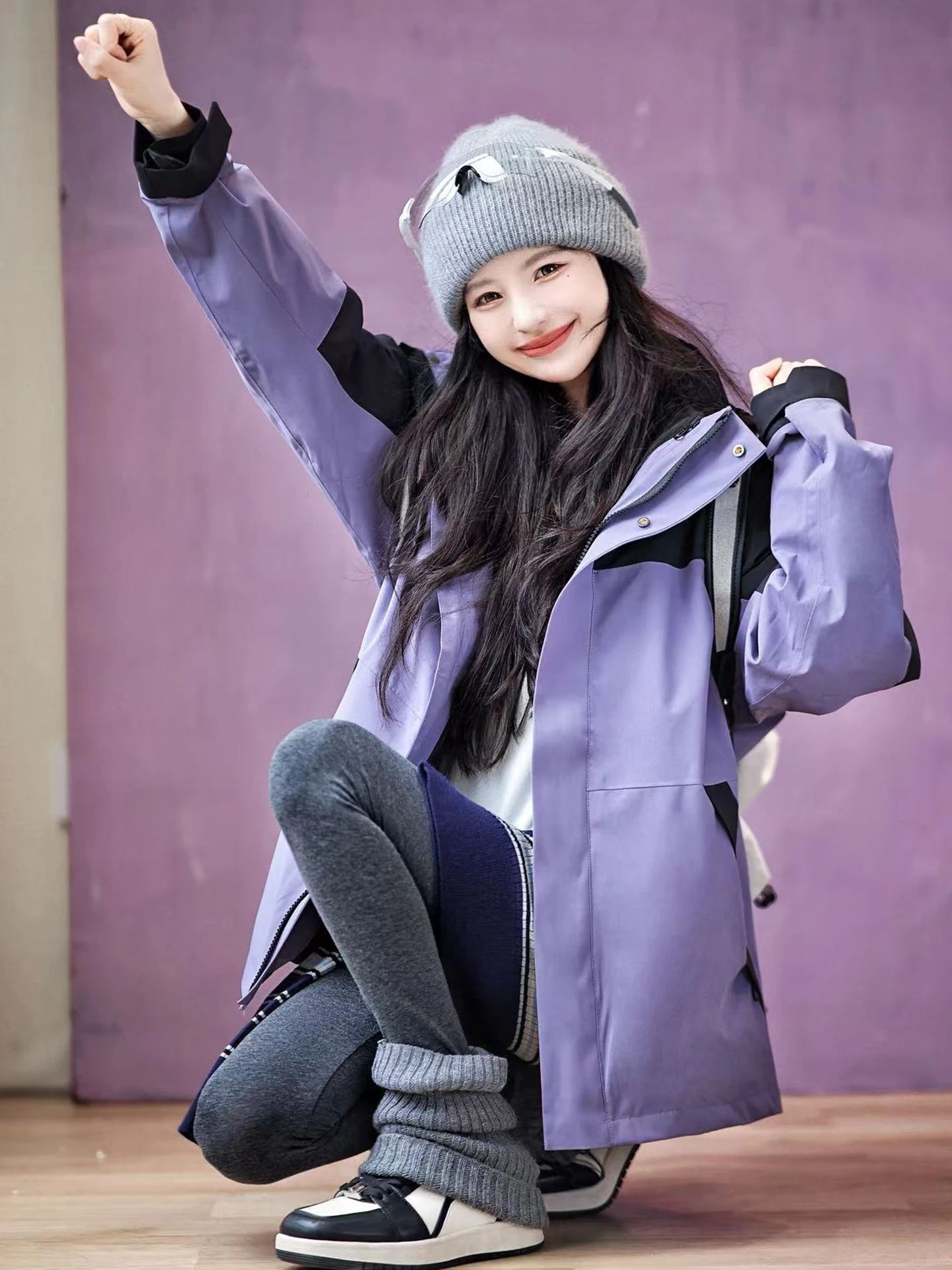 

Free Sle Multi-Seasonal Waterproof And Durable Women's Jaet with Stand Collar And Hood by Zhao Daxi Autumn Collection