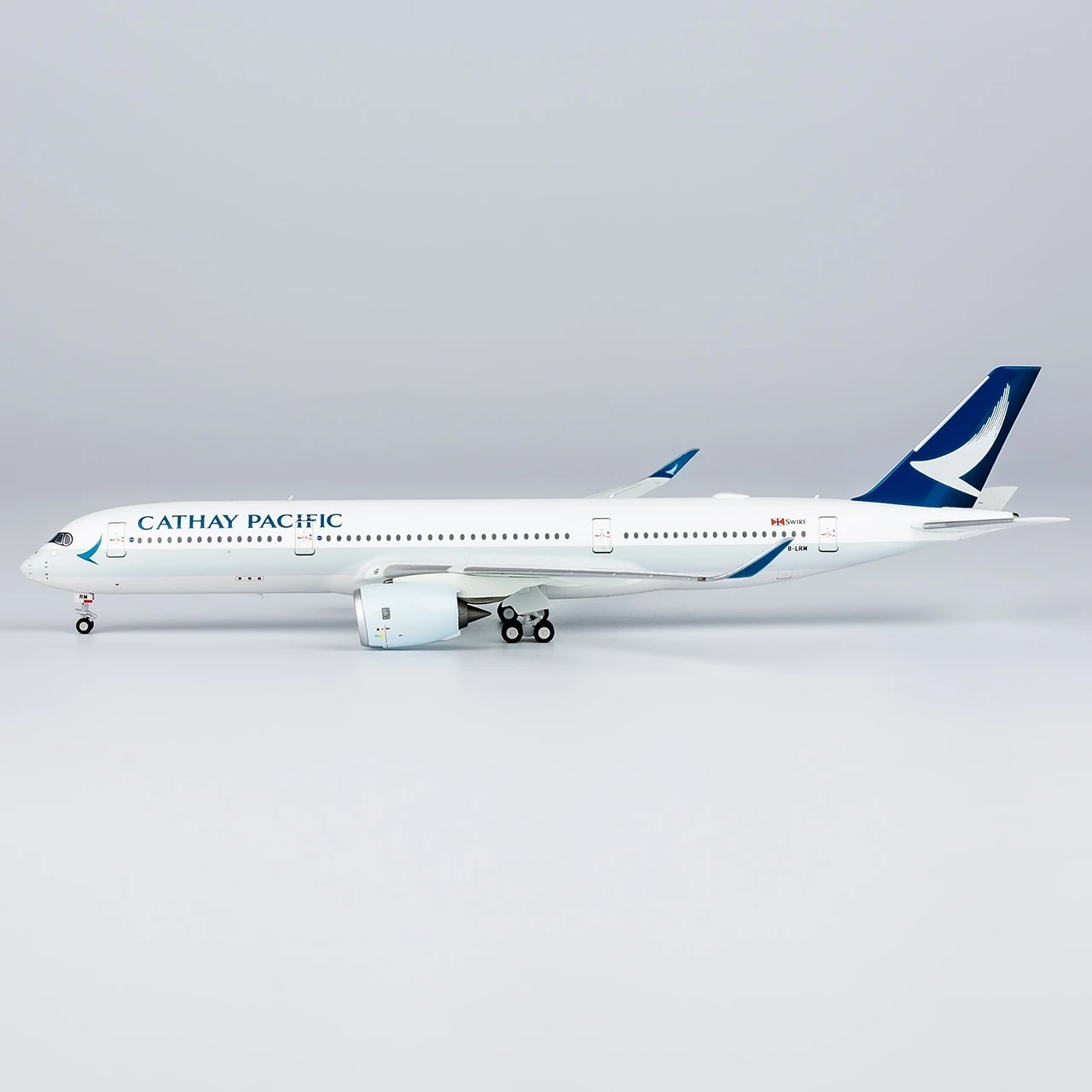 39078 Alloy Collectible Plane Gift NG Model 1:400 Cathay Pacific Airways Airbus A350-900 Diecast Aircraft Jet Model B-LRM