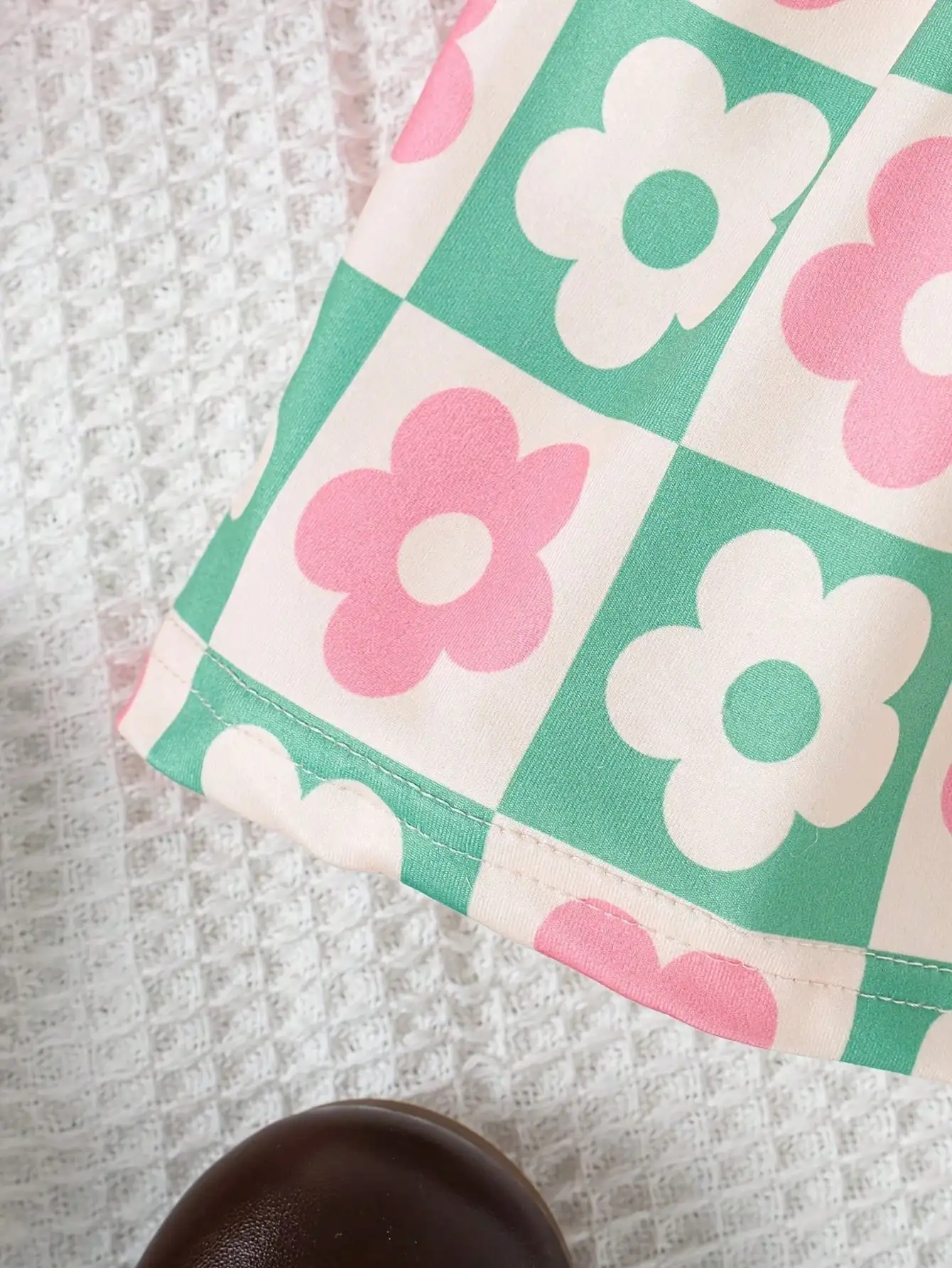 Vier-Jahreszeiten-Kinderbekleidungsset, lässiger, geblümter, langärmeliger Cardigan-Oberteil + geblümtes, ärmelloses Kleid-Set – Detail 7
