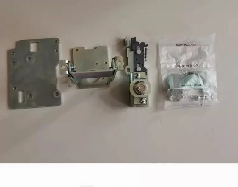 اسطوانة قاطع الدائرة AE Lo-ck AE-CYL-WK-W/WK1-W عداد CNT-W، ثلاثة Lo-cks، مفتاحين