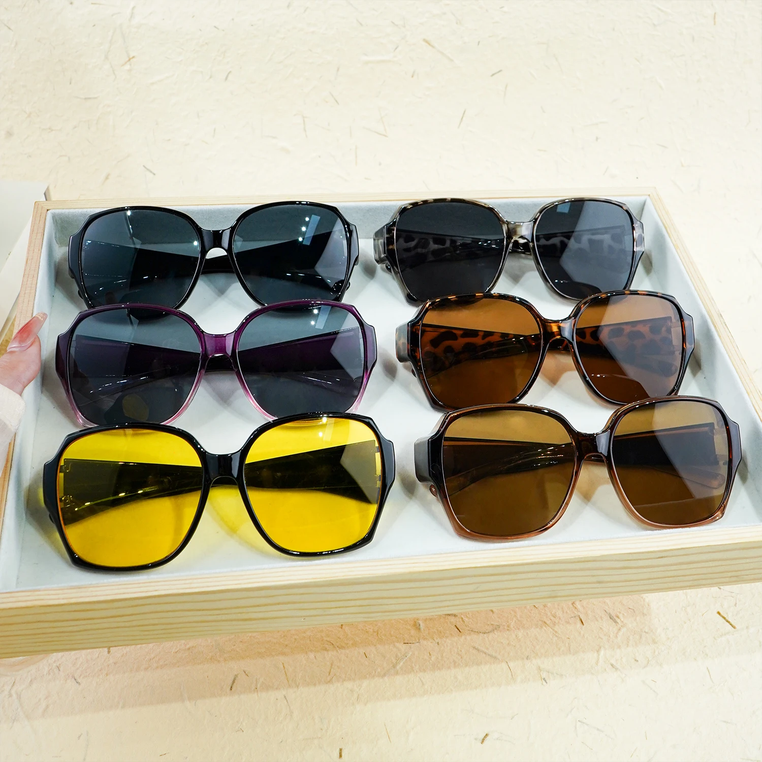 Fit-Over-Brille Retro übergroße quadratische Nachtsicht-Sonnenbrille, V400-Schutz, stilvoll für Outdoor-Sportfahrten – Detail 4