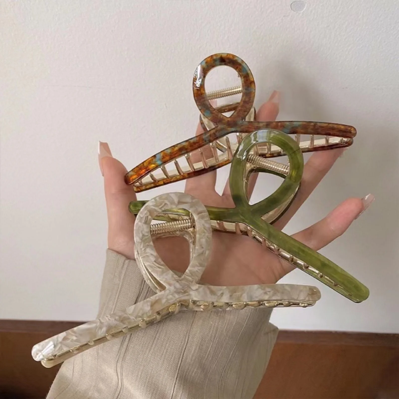 

2025 Fashion Hair Claw Acetic Hairpin for Women Large Hair Claw Shark Clip Women's Tough ColorfulHair Accessories Gift Hair Pins