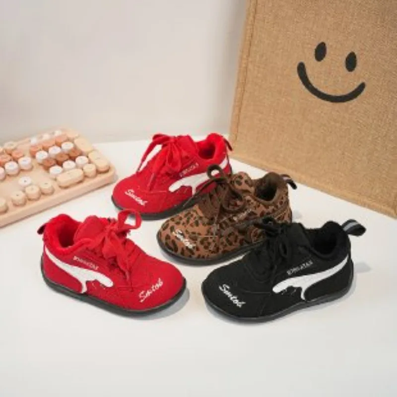 

Spring children's shoes, boys' fashionable and versatile sports shoes, 2025 suede outdoor anti slip girls' casual shoes