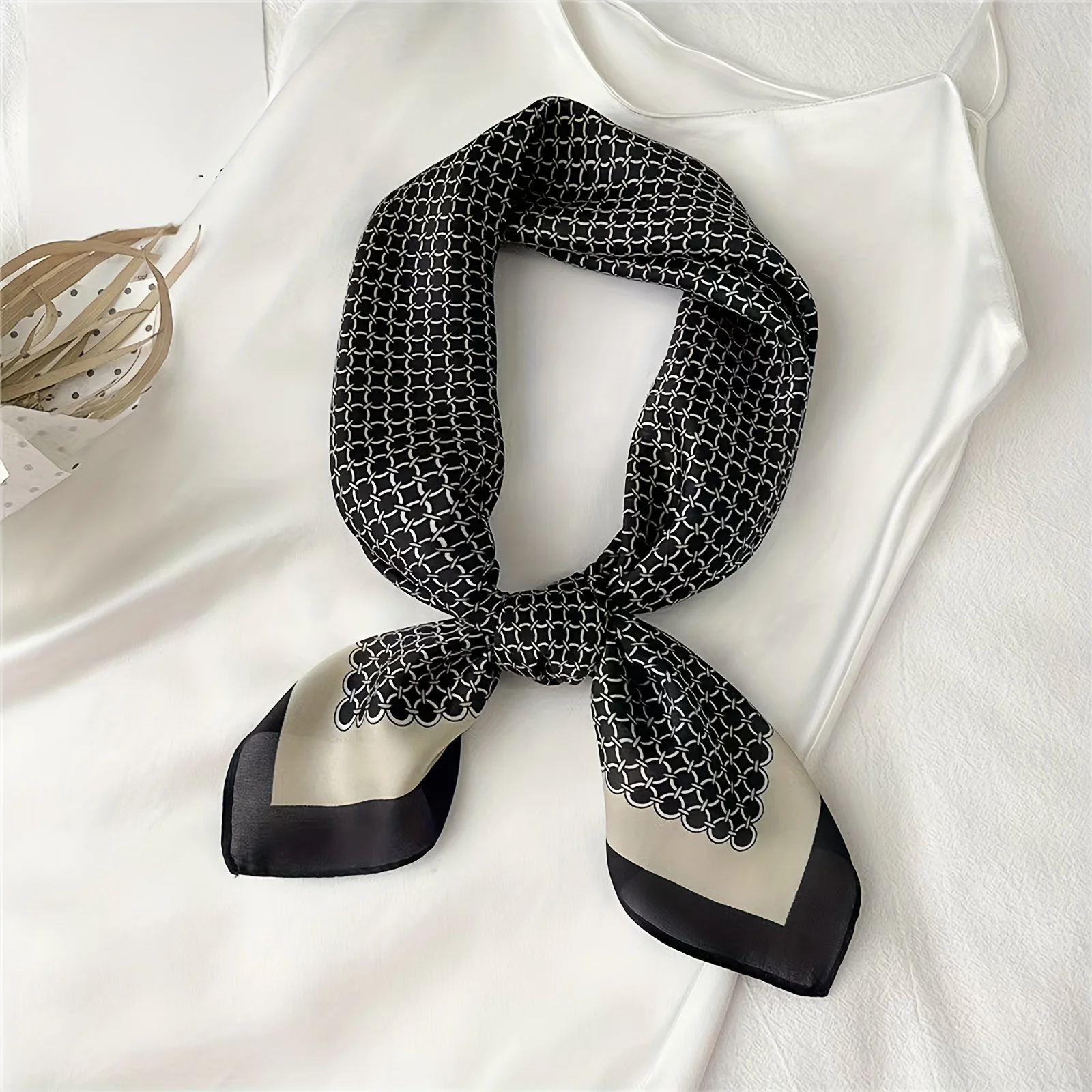 27.55in Elegant Satin Square Scarf For Women Stylish Round Ring Print Versatile Bandana Elegant Style Sunscreen Headscarf