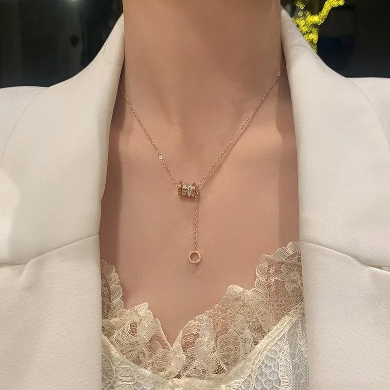 

Niche Light Luxury Small Waist Necklace Women's Fashion High-end Clavicle Chain Personality Trend Jewelry Wholesale Direct Sales