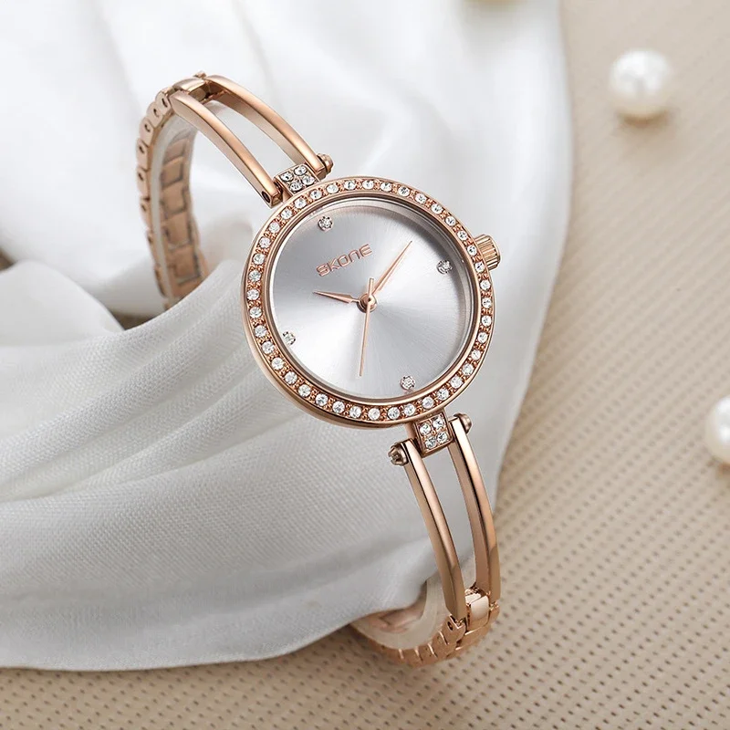 

Luxury Casual Watches for Women Ladies Fashion Quartz Watch Band Dial Women Wrist Watches relogio feminino