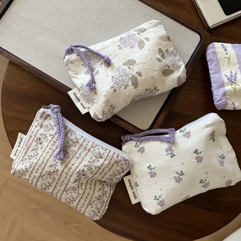 

Lavender Floral Jacquard Mini Wallet Pouch for Women Sweet Small Cotton Coin Purse Portable Travel Organizer Earphones Storage