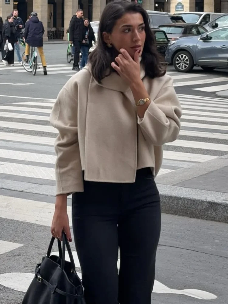 

Elegant Solid Scarf Collar Woolen Short Jacket Women Fashion Buttonless Loose Coats New Chic Daily Commute Office Outerwear 2025