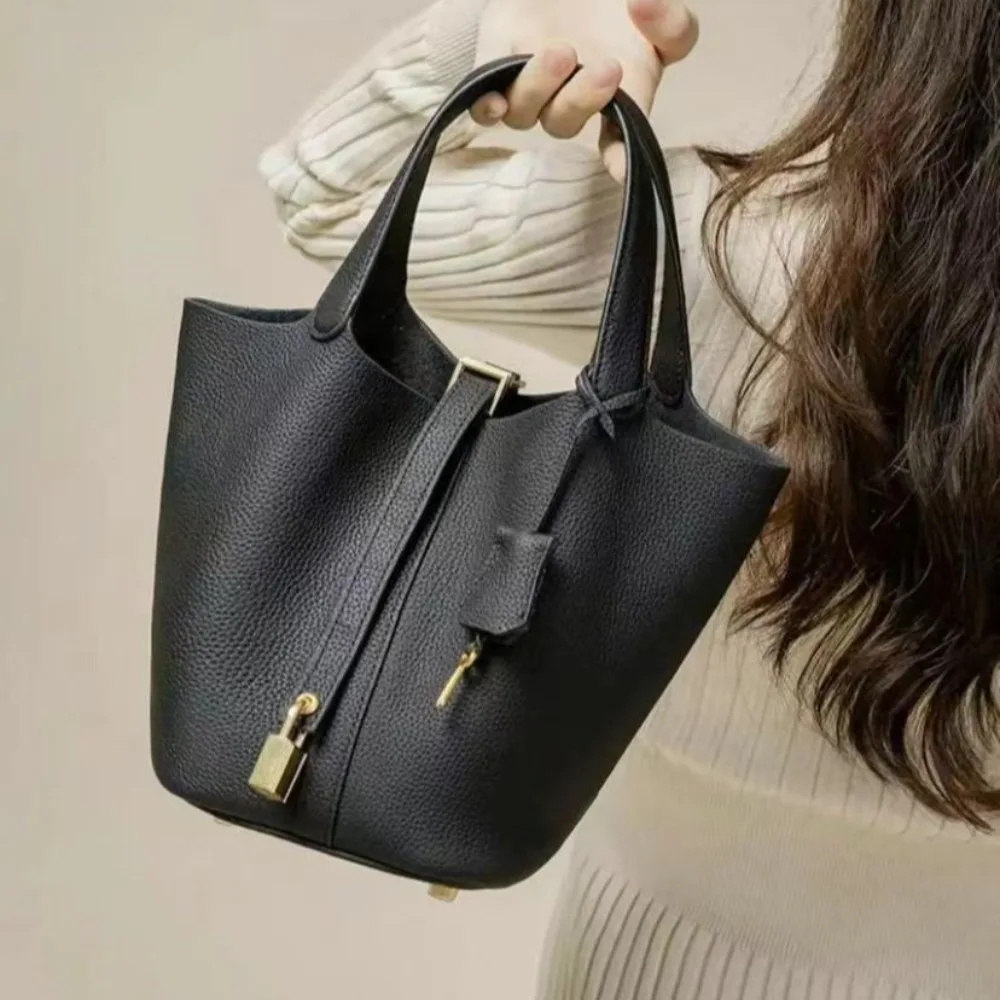 Ladies Handbag Female Bucket Bag Basket Shoulder Bag Travel BagLeather Bucket BagLarge Soft Leather Tote with Lock Daily