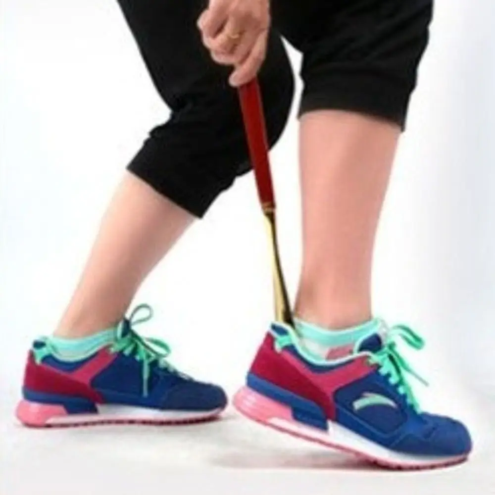 32cm Metal Shoe Horn Lion/Horse Head Long Wood Handle Shoehorn Durable Shoes Wearing Tool Portable Shoe Lifter for Household