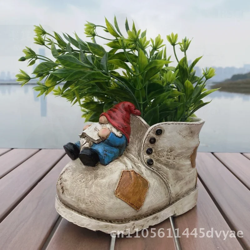 

Creative Resin Dwarf Flower Pot Decorative Elf Shoe Pen Holder Retro Big Toe Design Small Craft Gift Ideas for Home Decoration