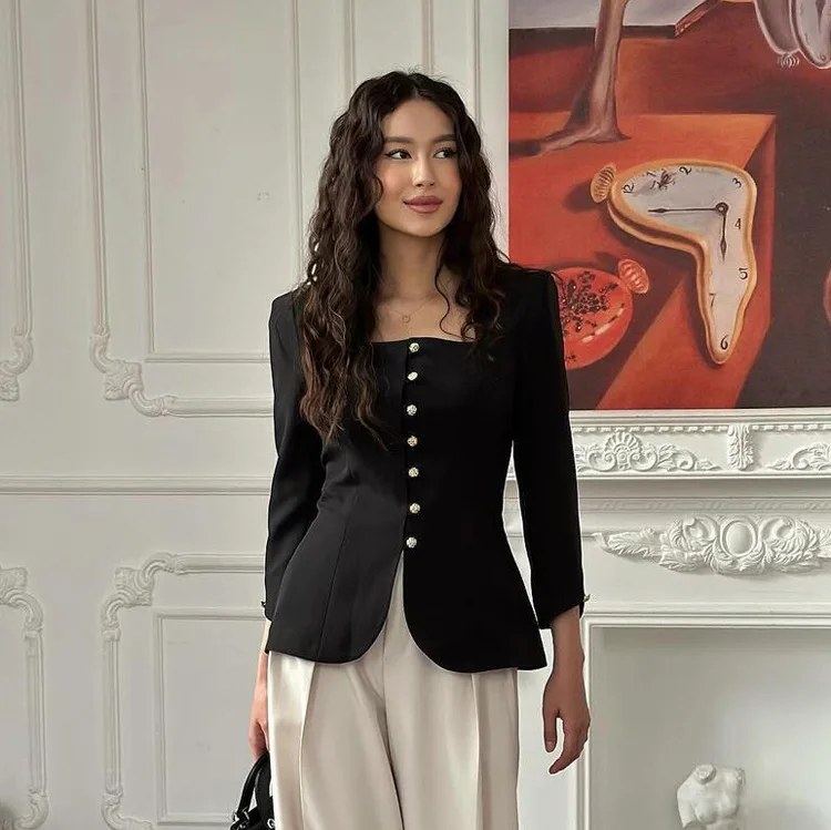 

Chic Black Square Neck Top Lady Casual Full Sleeve Single Breasted Waist Cinching A-line Shirt 2026 Women Commute Office Tops