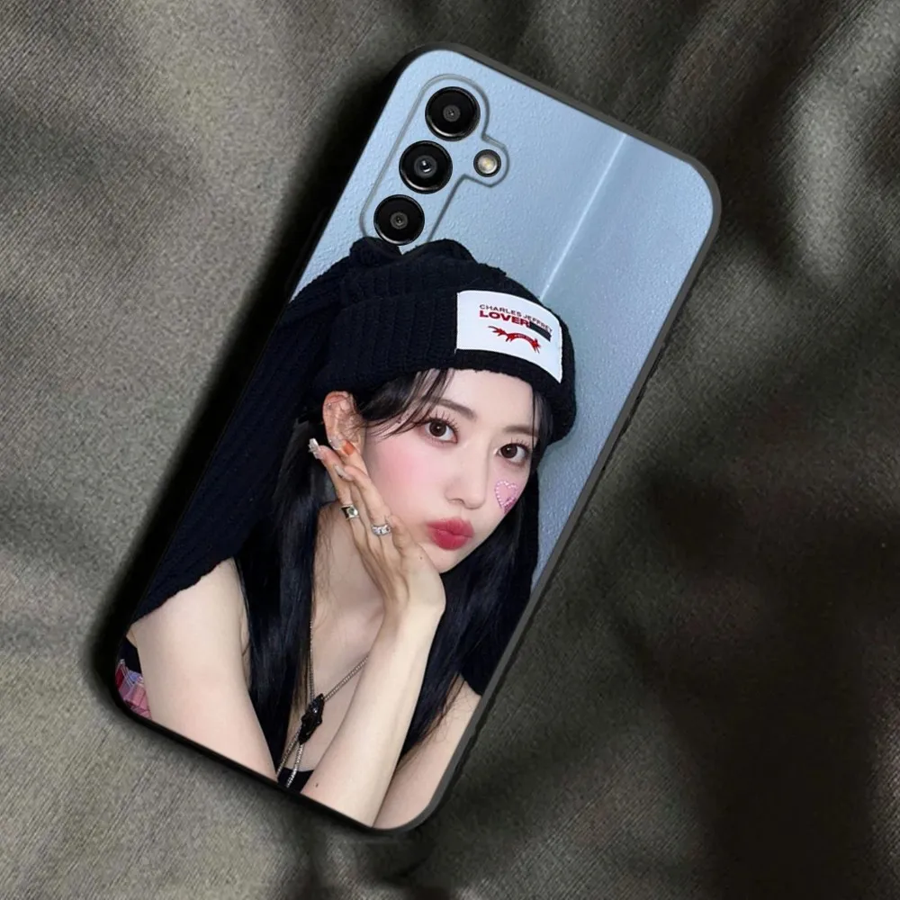 Kpop Miyawaki Sakura I-Izone Phone Case For Samsung Galaxy A13,A21s,A22,A31,A32,A52,A53,A71,A80,A91 Soft Black Phone Cover image 2