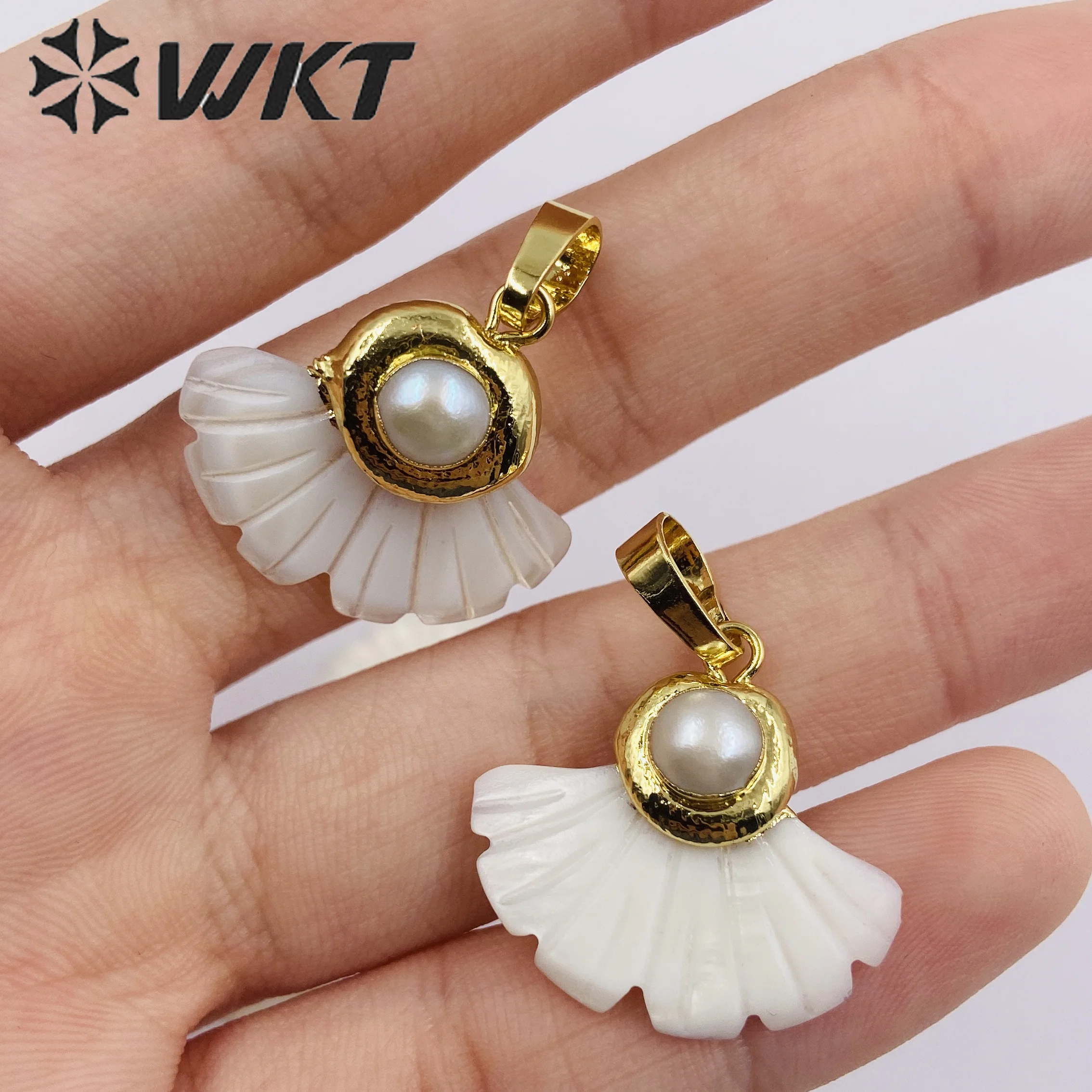 

WT-JP344 WKT New Design Natural White Shell Hand Carved Tiny Pendant 18k Real Gold Plated Jewelry Charms For Necklace Making