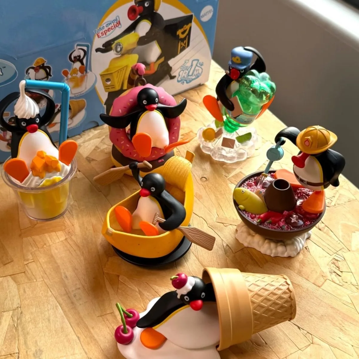 Caja Sorpresa de la Serie Pingu Greedy Goose, Figura de Pinga Pingu Robby, Adorno de Escritorio, Figura de Acción de la Familia Pingu, Juguete para Niños
