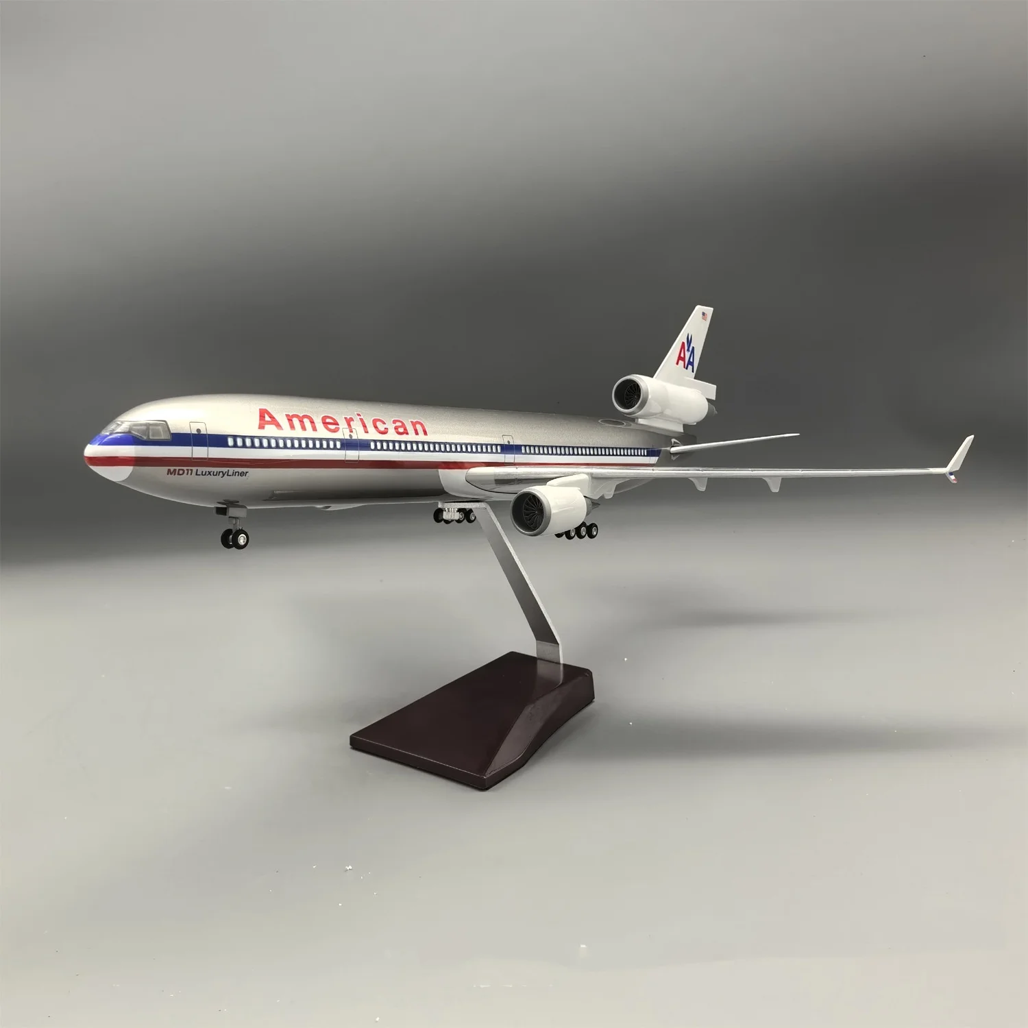 47cm Plane Model American MD-11 Planes 1:130 Scale Airplanes Model Kit Resin with Lights and Wooden Base Collected Gift