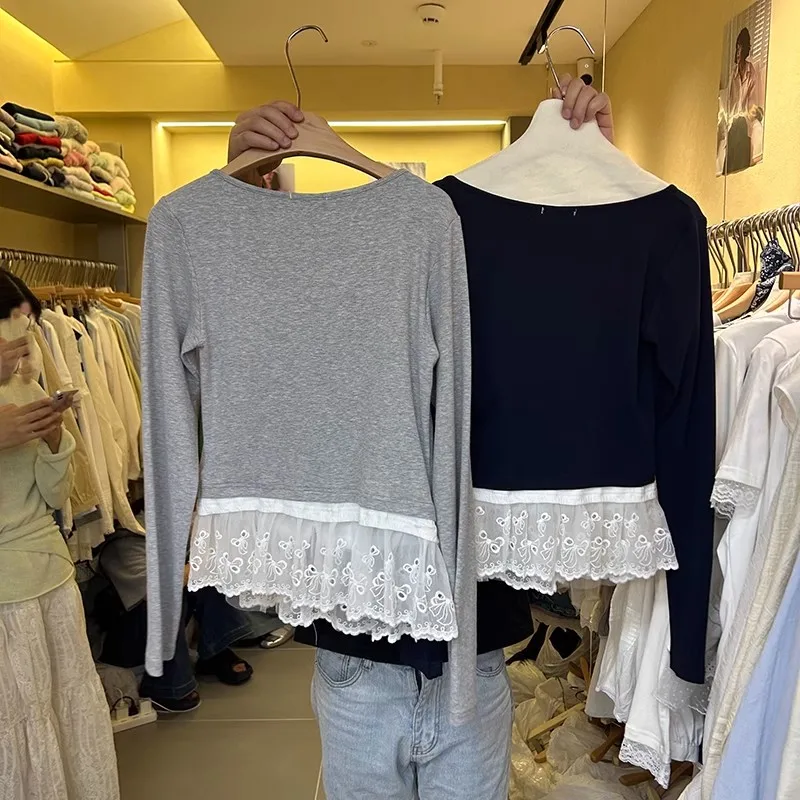 Bluzka damska plus size 300, słodka i pikantna, długa, wiosenna, w stylu koreańskim, z koronkowymi wstawkami, wyszczuplająca, bazowa.