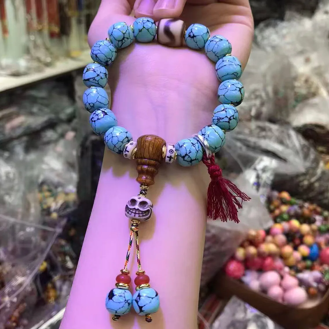 Web-patterned Turquoise Bracelet with Bone Three-way Clasp Ethnic Style Wristlet for Prayer and Good Luck Gifts