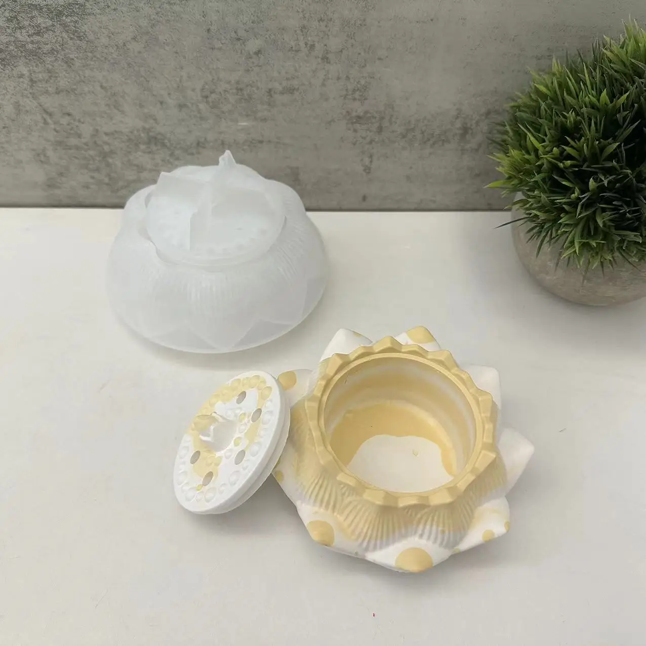 Lotus Flower Storage Pot Concrete Cement Molds Handmade Water Lily Organizer Box Gypsum Plaster Mould Scented Candle Cup Mold